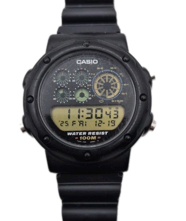 Casio PGW30 Penta Graph digital watch0