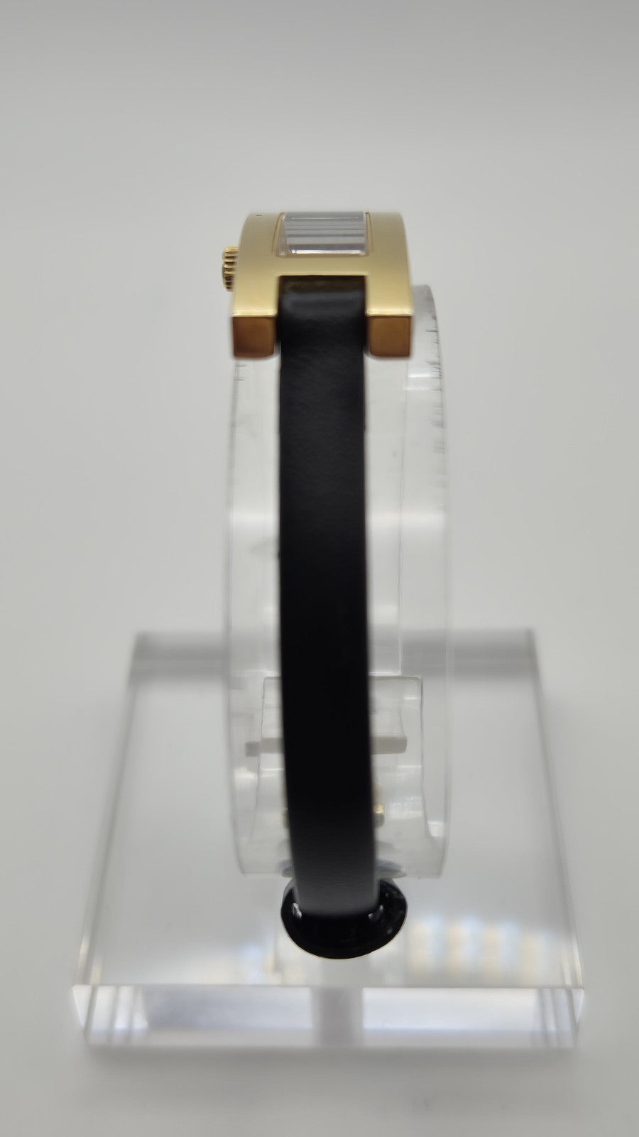 Gucci 3900L Gold Black Qz Women's Watch Vintage Used Working5