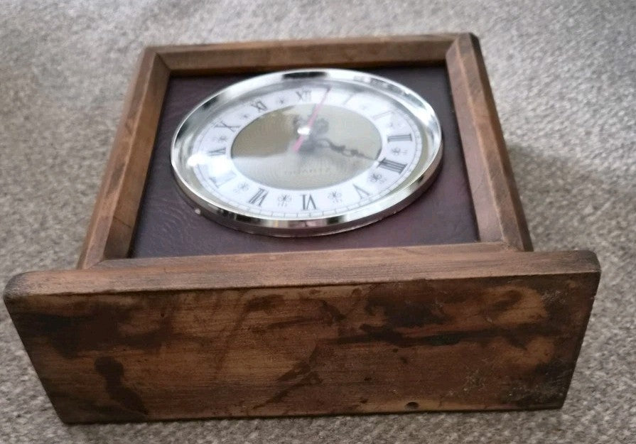 Wood QuartzMantel Clock2