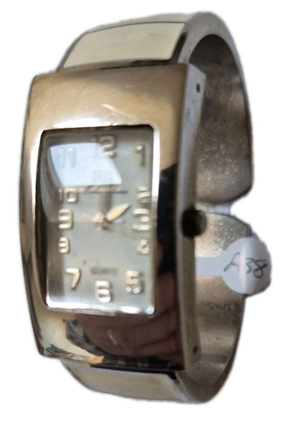 Elegant Michel Renee MR588 Quartz Ladies Dress Bangle Bracelet Watch  Working2