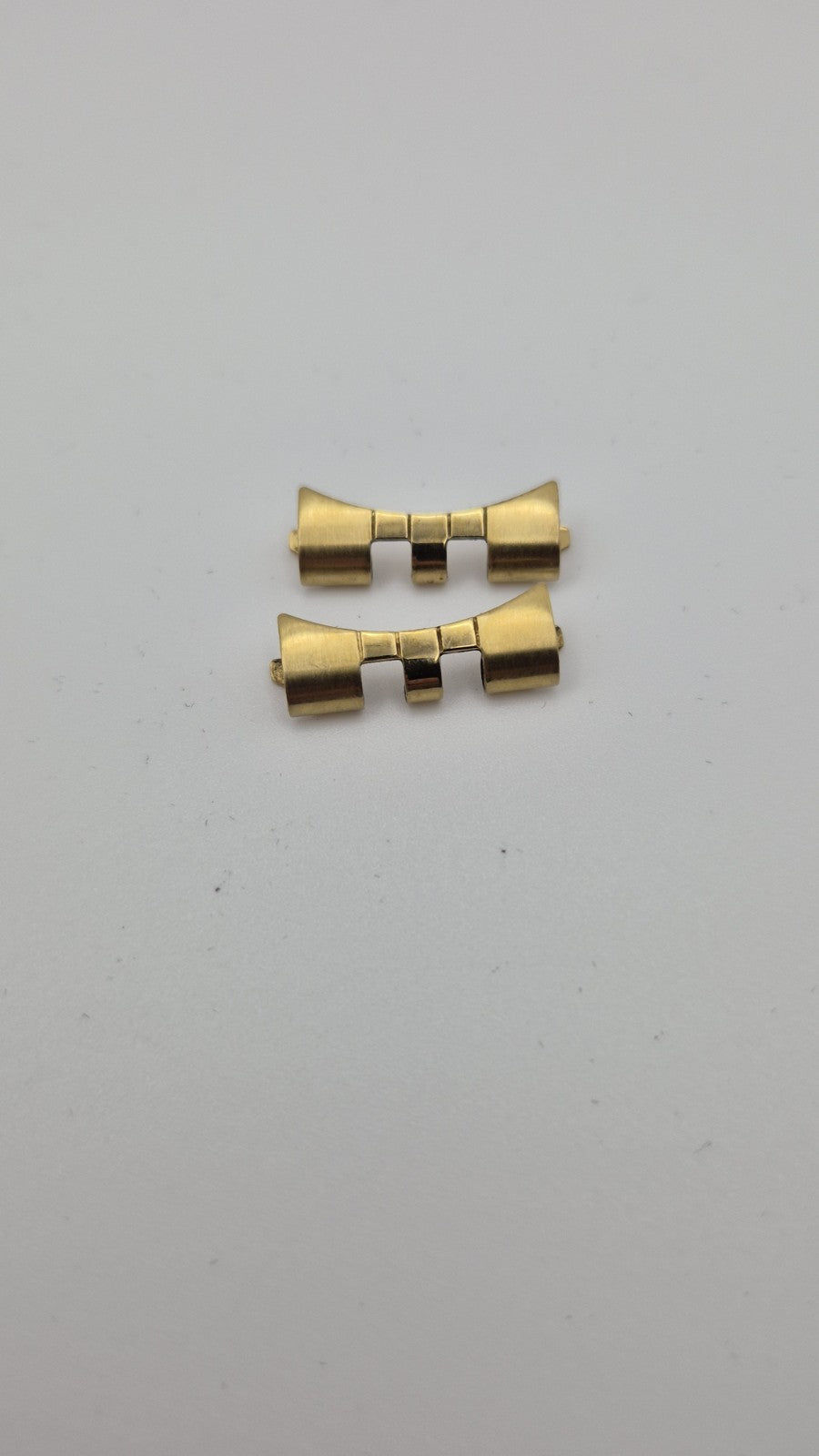 Vintage Bulova Gold Plated Watch Band Bracelet  End Links 20mm1