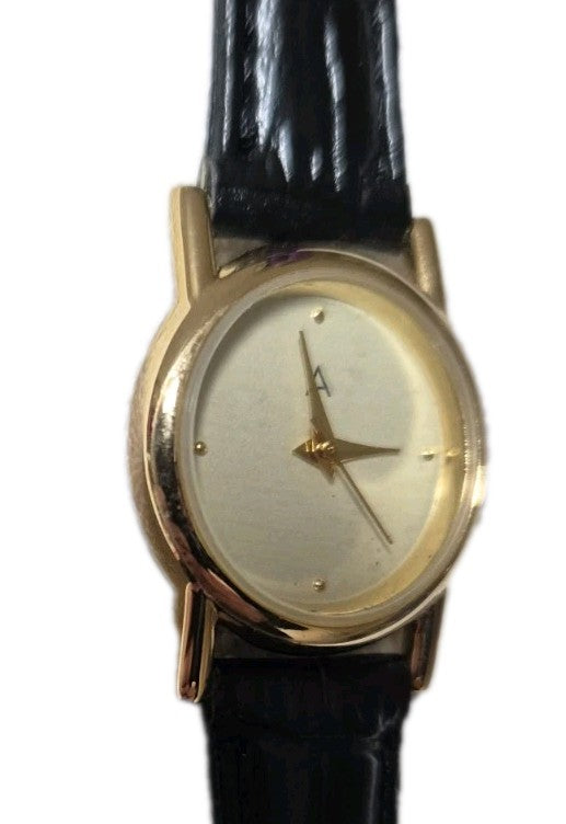 Avon Ladies Quartz Wristwatch1