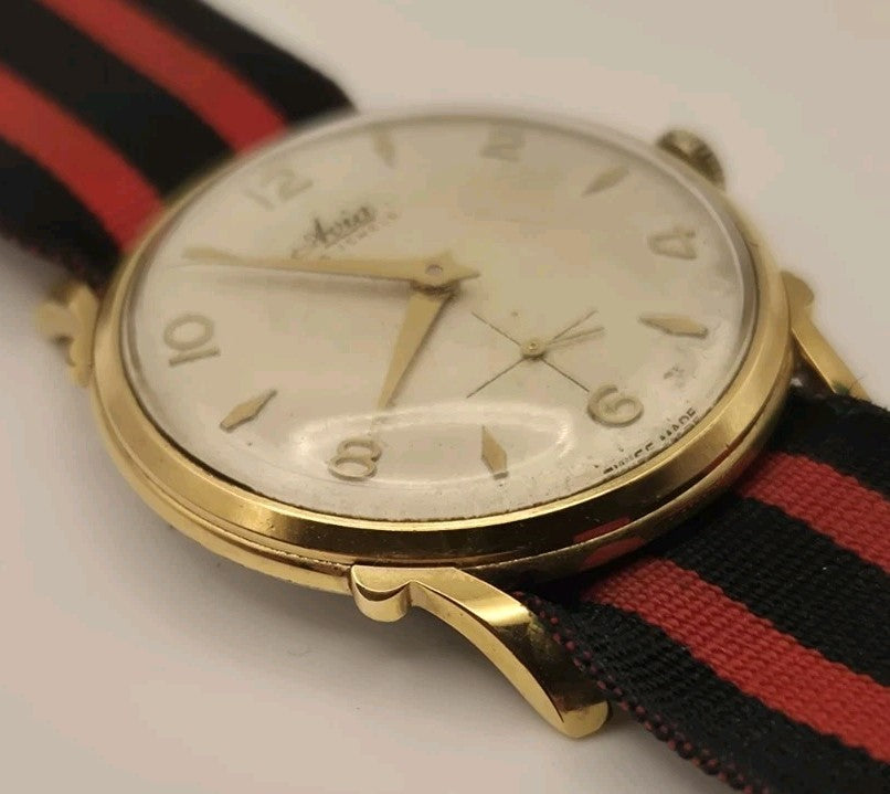 Avia 15 Jewels Vintage Swiss HandWind Small Seconds – Working2