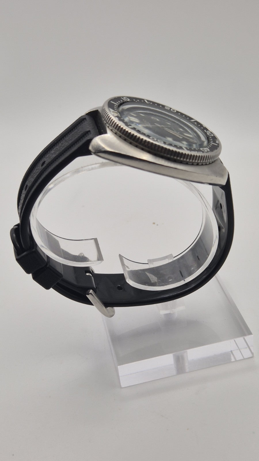 Seiko 6105-8110 Apocalypse Captain Willard7