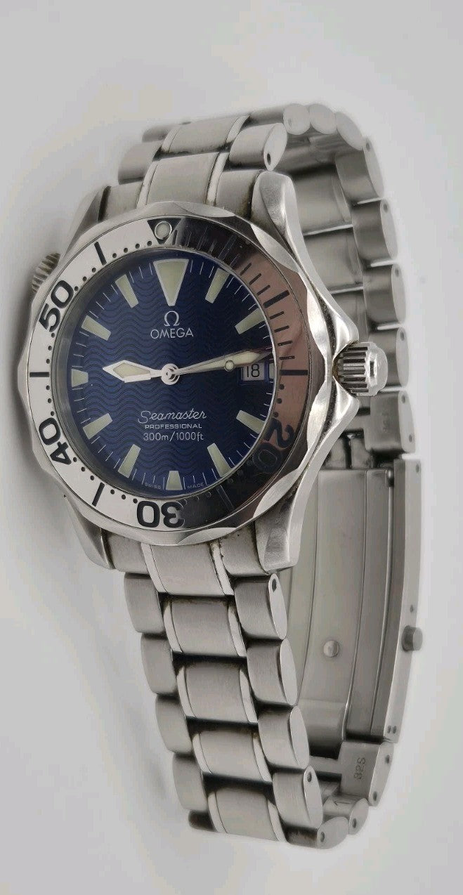 Omega Seamaster Professional 300m wristwatch  Ref. 226380000