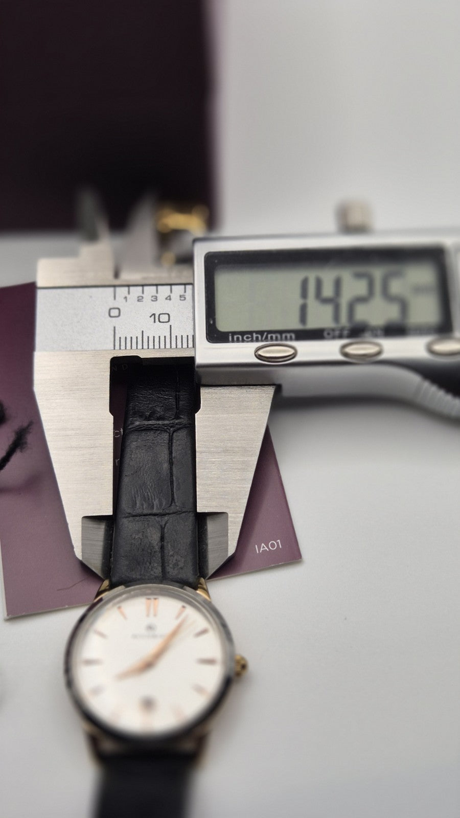 Accurist Ladies Classic Date wristwatch model 8073 with a white dial and...17