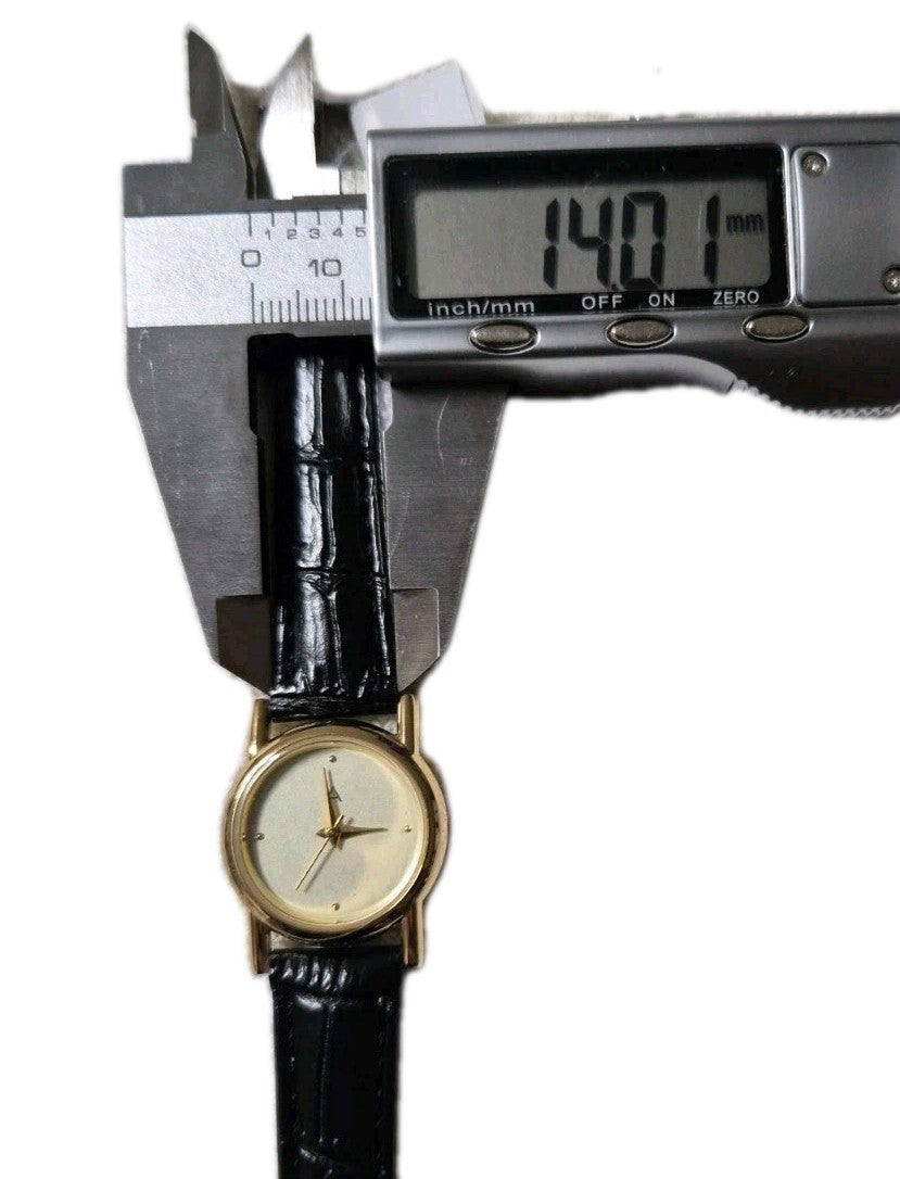 Avon Ladies Quartz Wristwatch8
