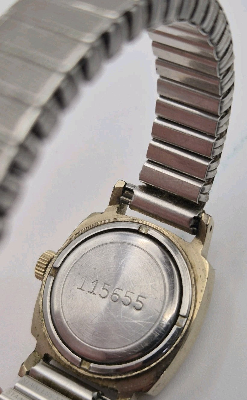 vintage Soviet-era Sekonda 17 Jewels ladies' mechanical wristwatch15