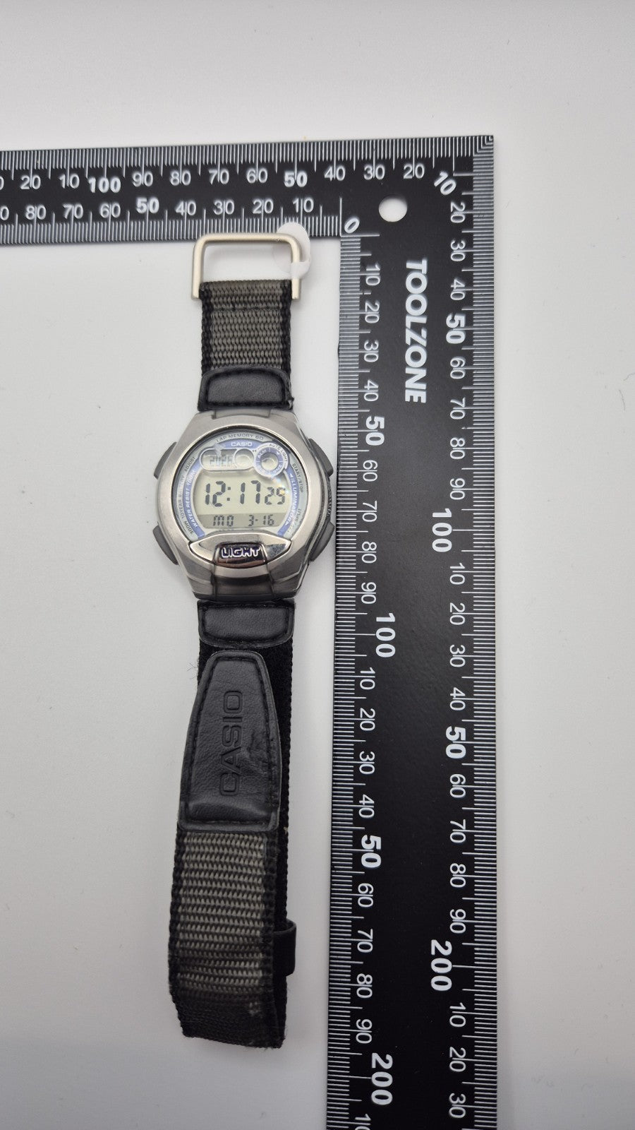 Casio W-752 digital watch12