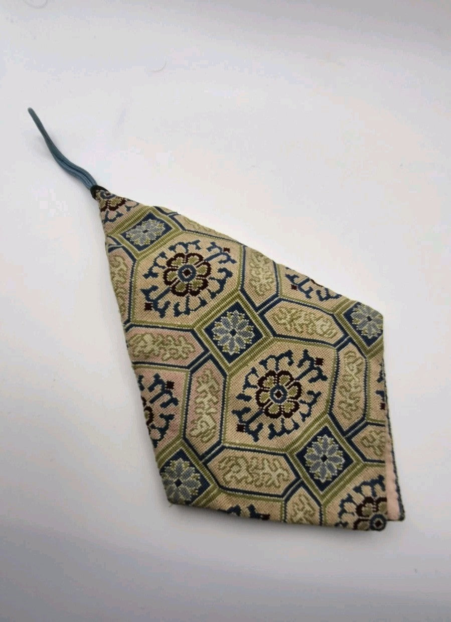 diamond-shaped needlepoint or petit-point pouch Bag1