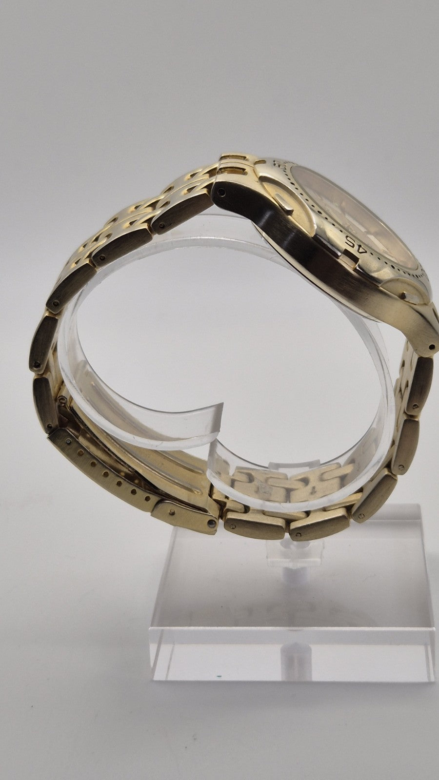 gold-toned Pulse brand watch3