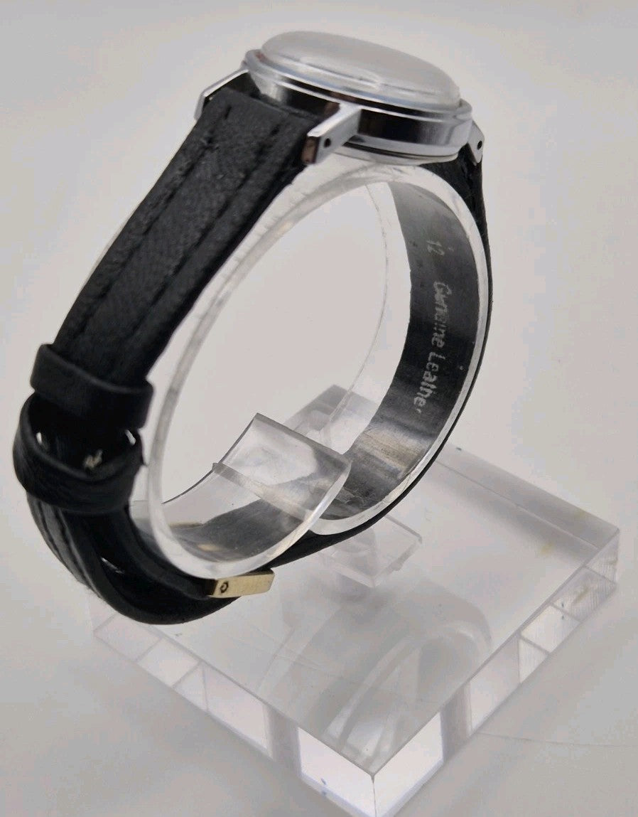 Timex 1958 Snoopy Hand Wind Watch Working6