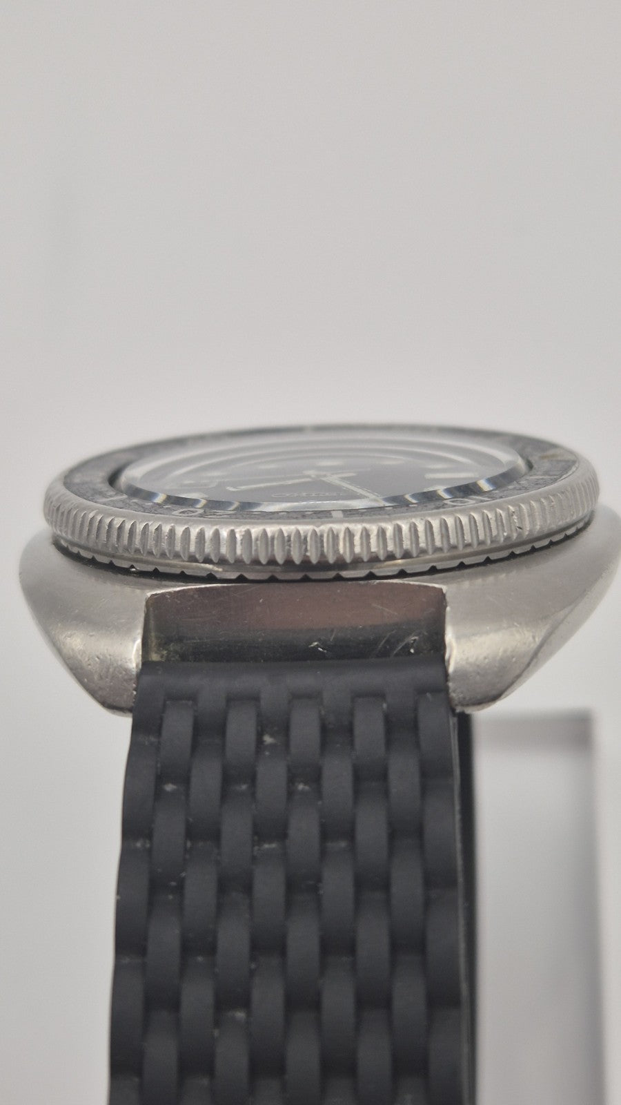 Seiko 6105  8110 'Willard' Diver Watch Vintage with waffle strap6