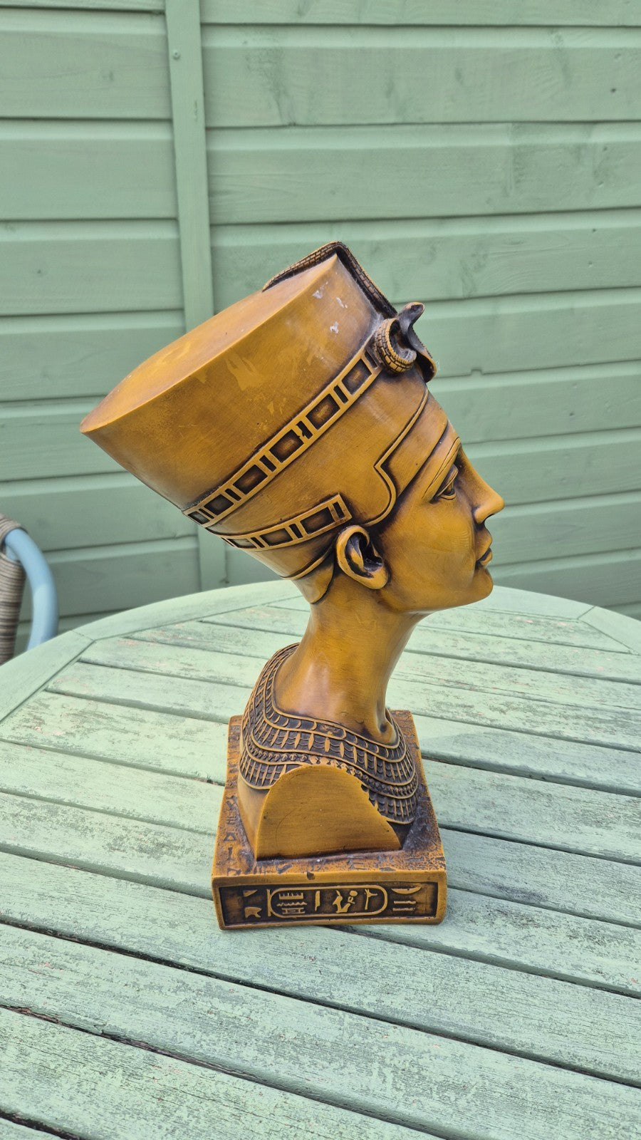 Decorative Replica of the famous Nefertiti Bust1