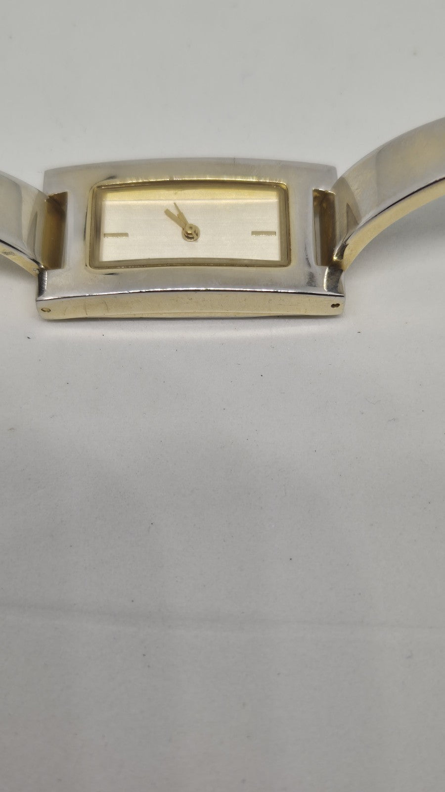 New Look Ladies Gold Tone Wristwatch Excellent Working Order New Battery Fitted8