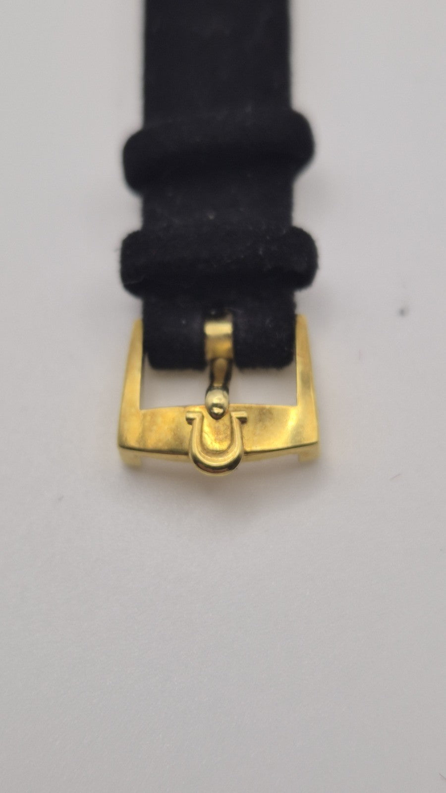 Omega Ladies Cal 625  9 carat Gold Manual Watch9