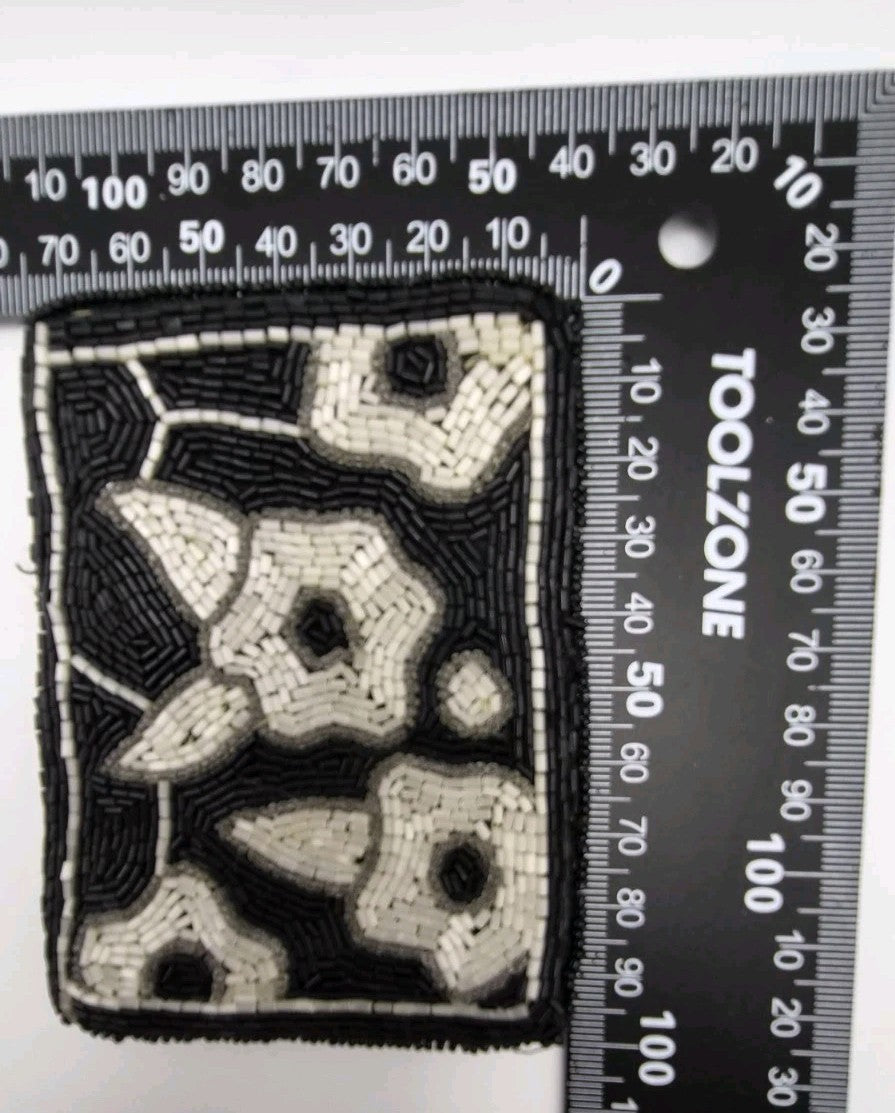 vintage black-and-white seed-beaded coin purse7