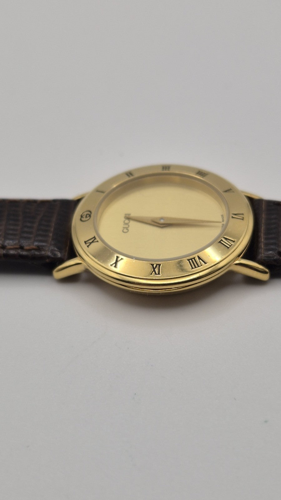 GucciGold 3000.2.L A new strap and a new battery9