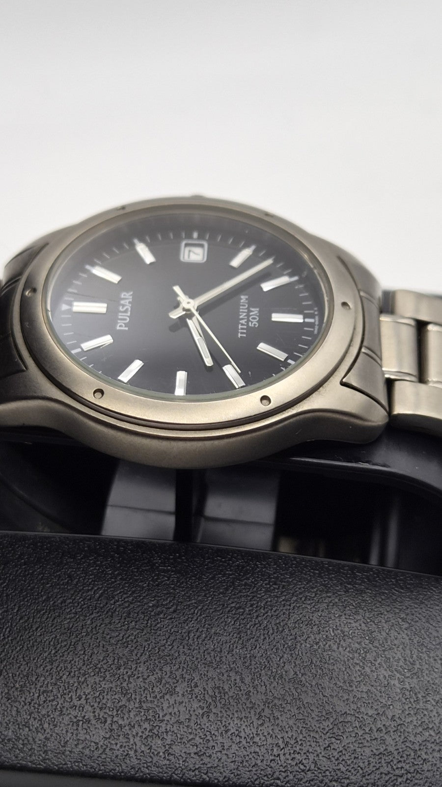 vintage Mens Pulsar Titanium VX42-X065  quartz watch  3