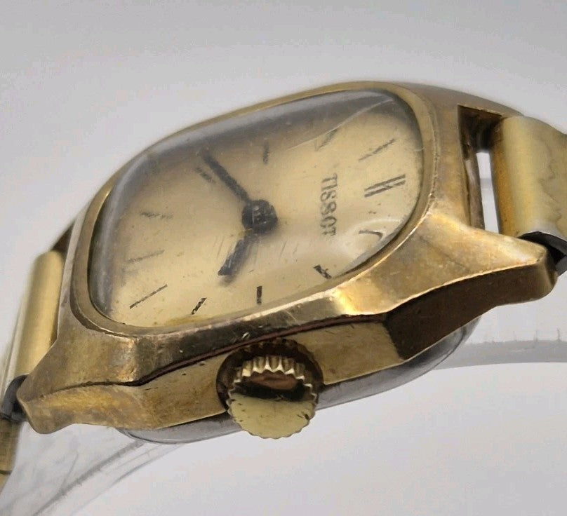 vintage women’s Tissot manual wind dress watch9
