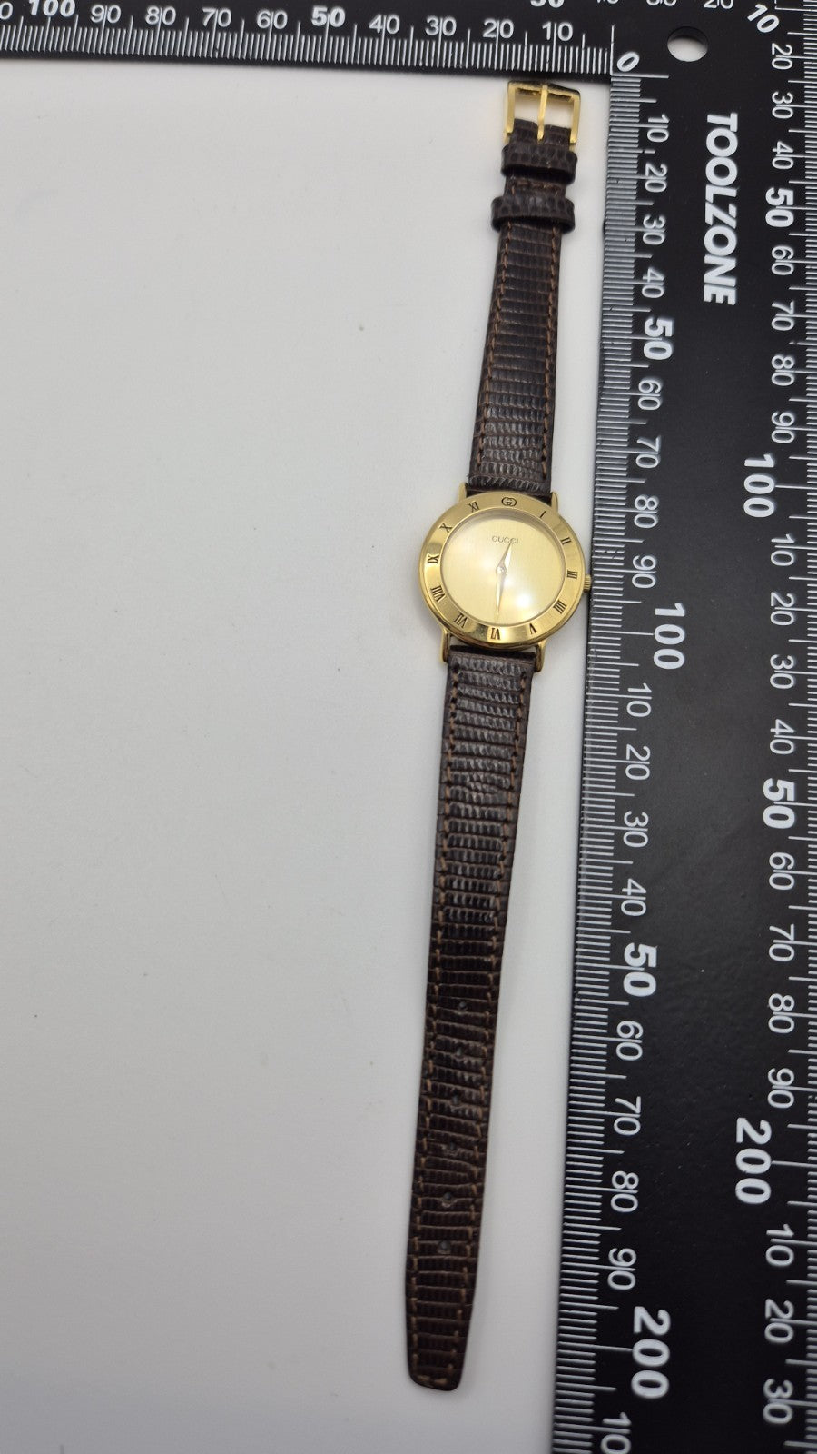 GucciGold 3000.2.L A new strap and a new battery8