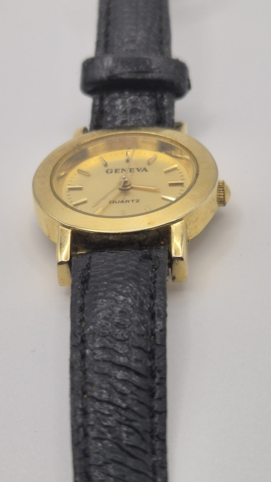 Ladies Geneva Quartz Watch With Gold Coloured Face And Case1