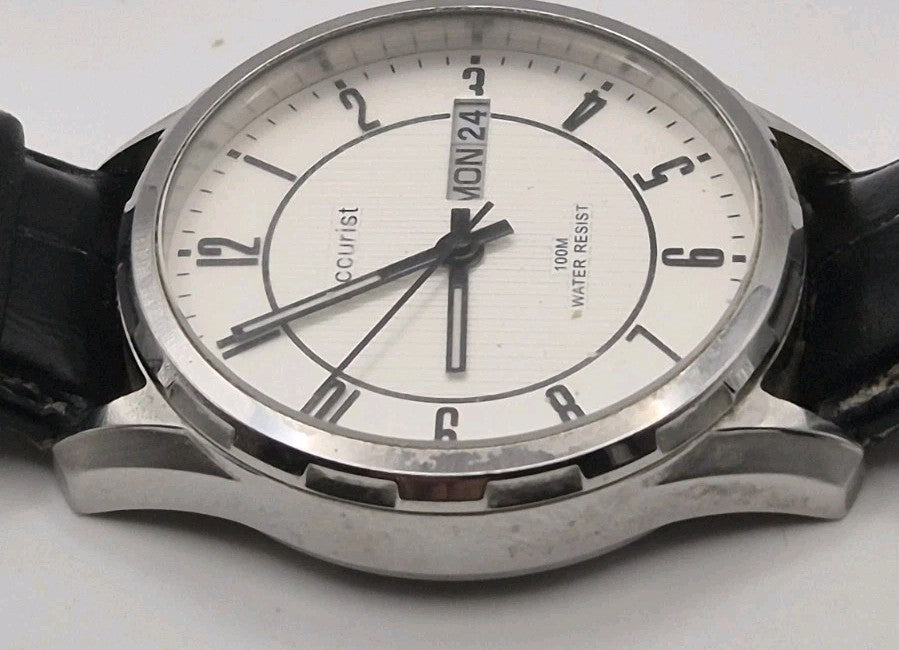 Accurist Men’s Analogue Day/Date Quartz Black Leather Strap Watch 1U05 MS990W11