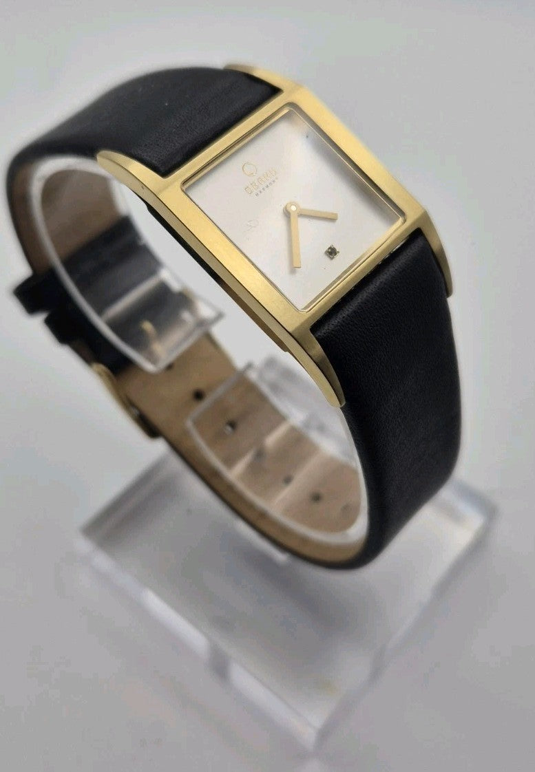 Obaku Harmony quartz Ladies wristwatch Model V113LGIRB With a gold tone...8