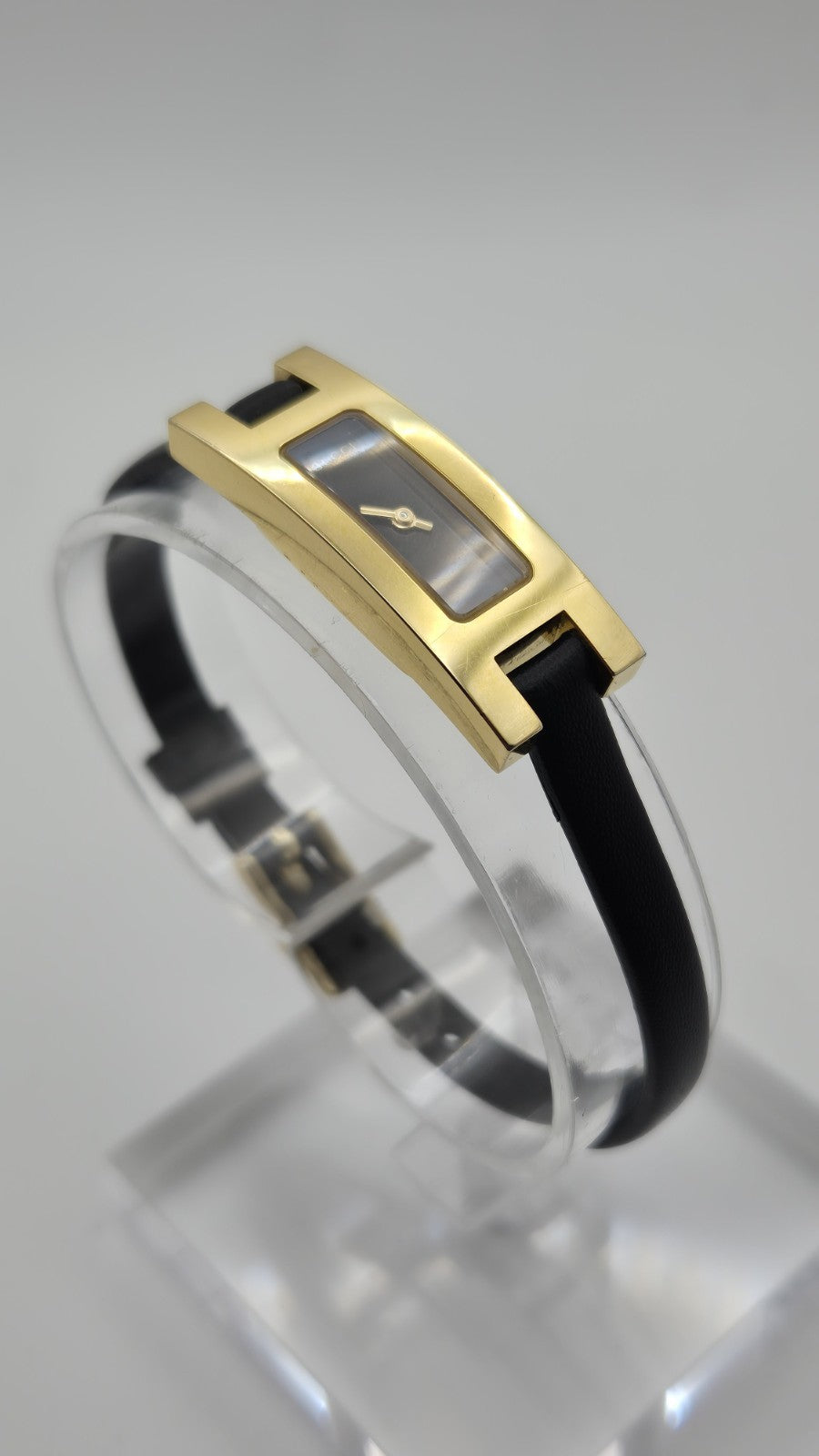 Gucci 3900L Gold Black Qz Women's Watch Vintage Used Working2
