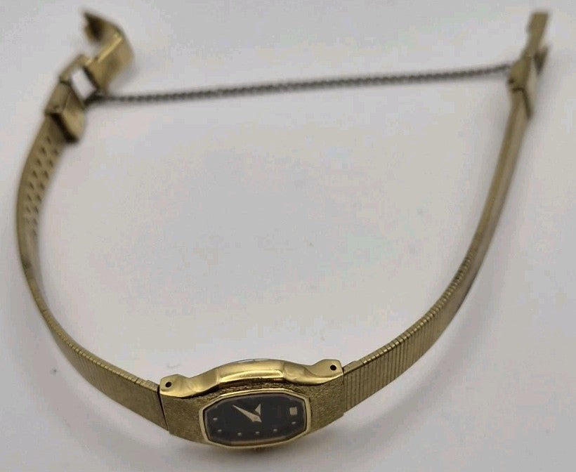 Vintage ladies' Seiko Quartz dress watch, 2P20-5H30. Working12