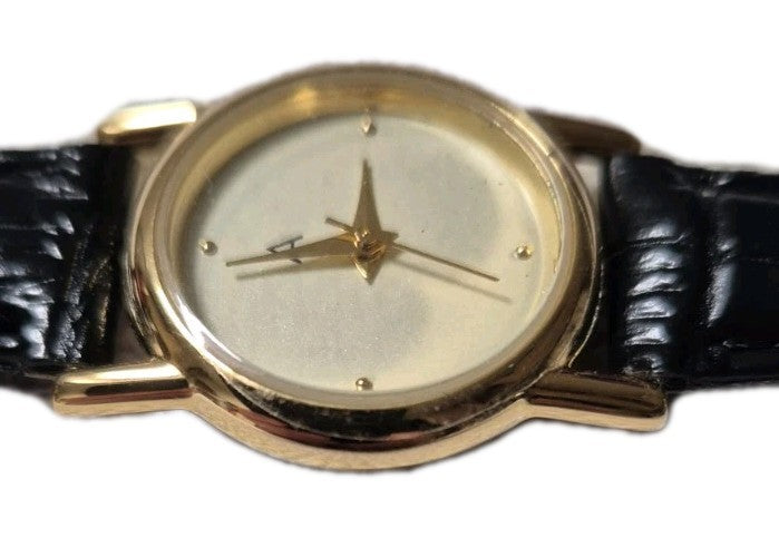 Avon Ladies Quartz Wristwatch2