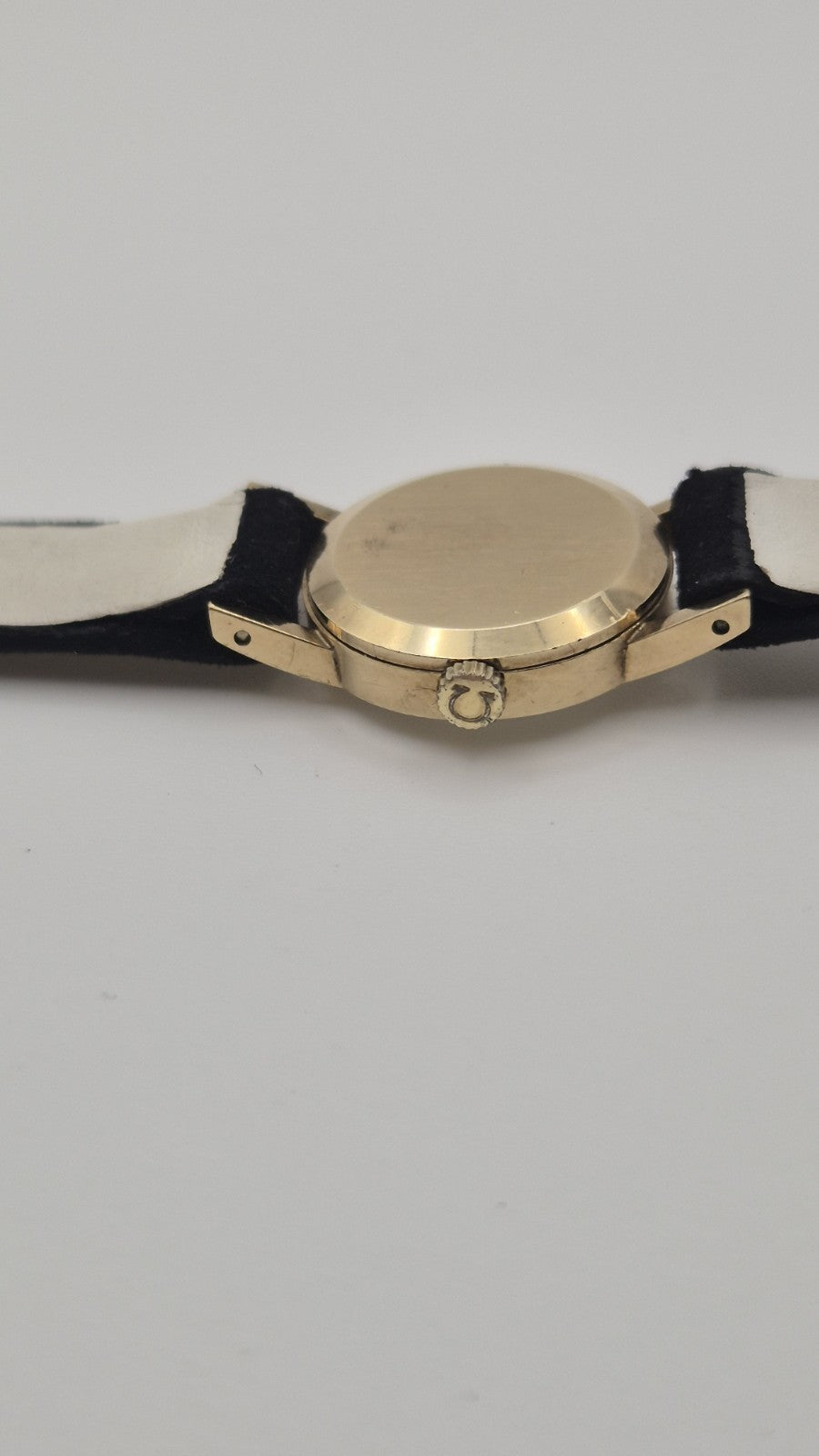 Omega Ladies Cal 625  9 carat Gold Manual Watch5