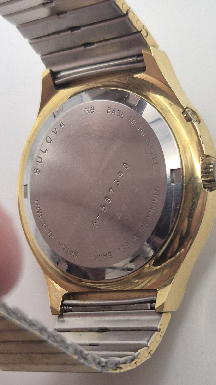 Vintage Bulova Quartz Mens Watch7