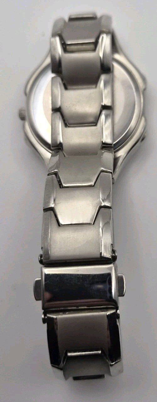 Mens Quemex quartz wristwatch with a silver-tone stainless steel case and...11