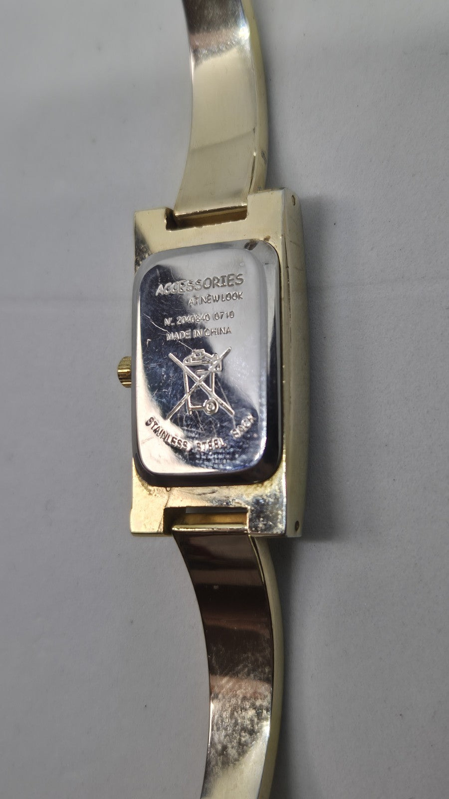 New Look Ladies Gold Tone Wristwatch Excellent Working Order New Battery Fitted16