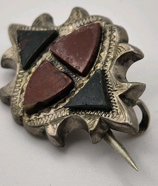 antique Victorian Scottish  pebble  brooch5