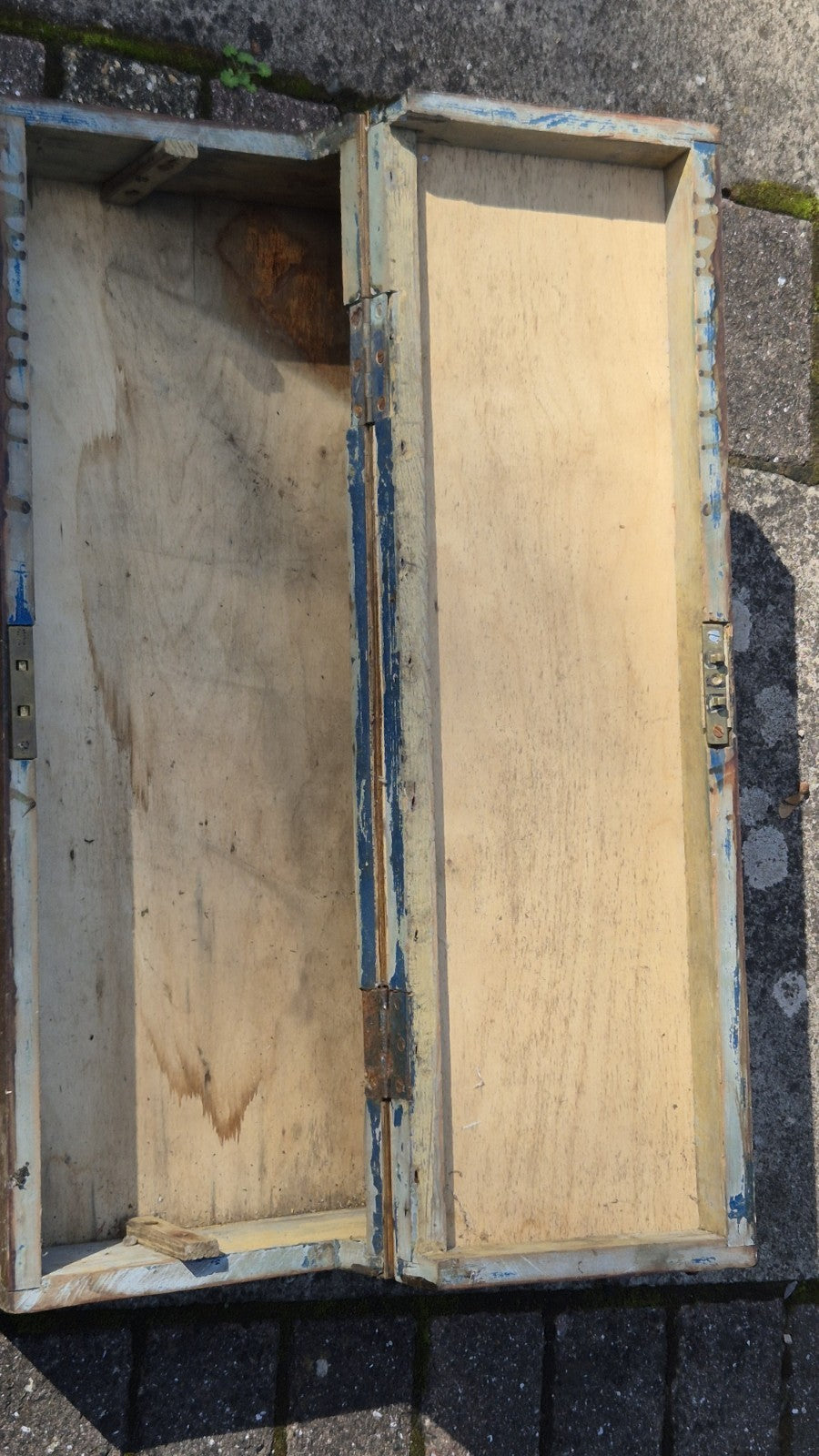 Vintage Carpenters Wooden Box And wooden plane2