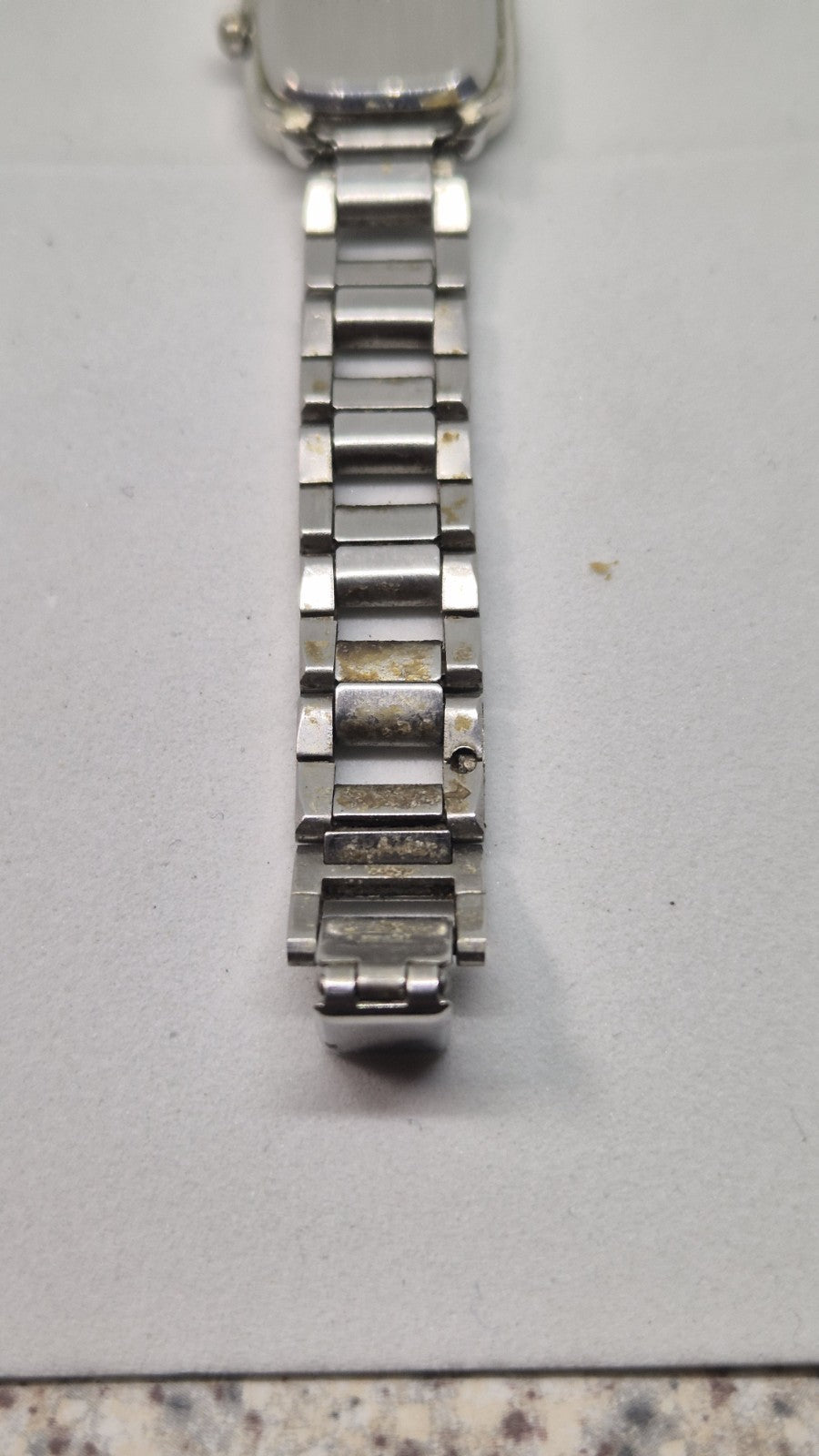 Hana Quartz ladies' watch with a silvercoloured bracelet17
