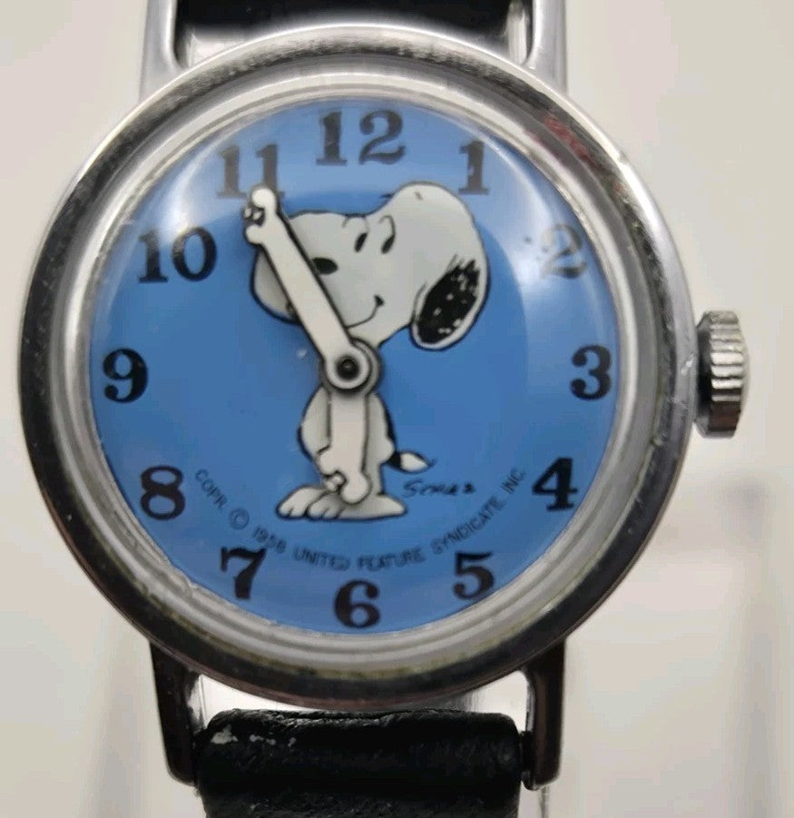 Timex 1958 Snoopy Hand Wind Watch Working7