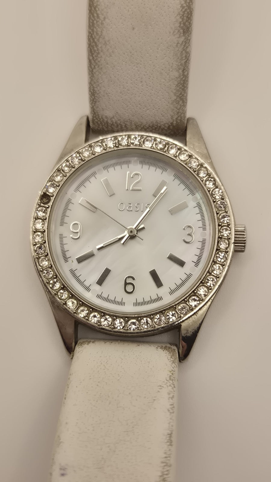 Oasis women's quartz watch0