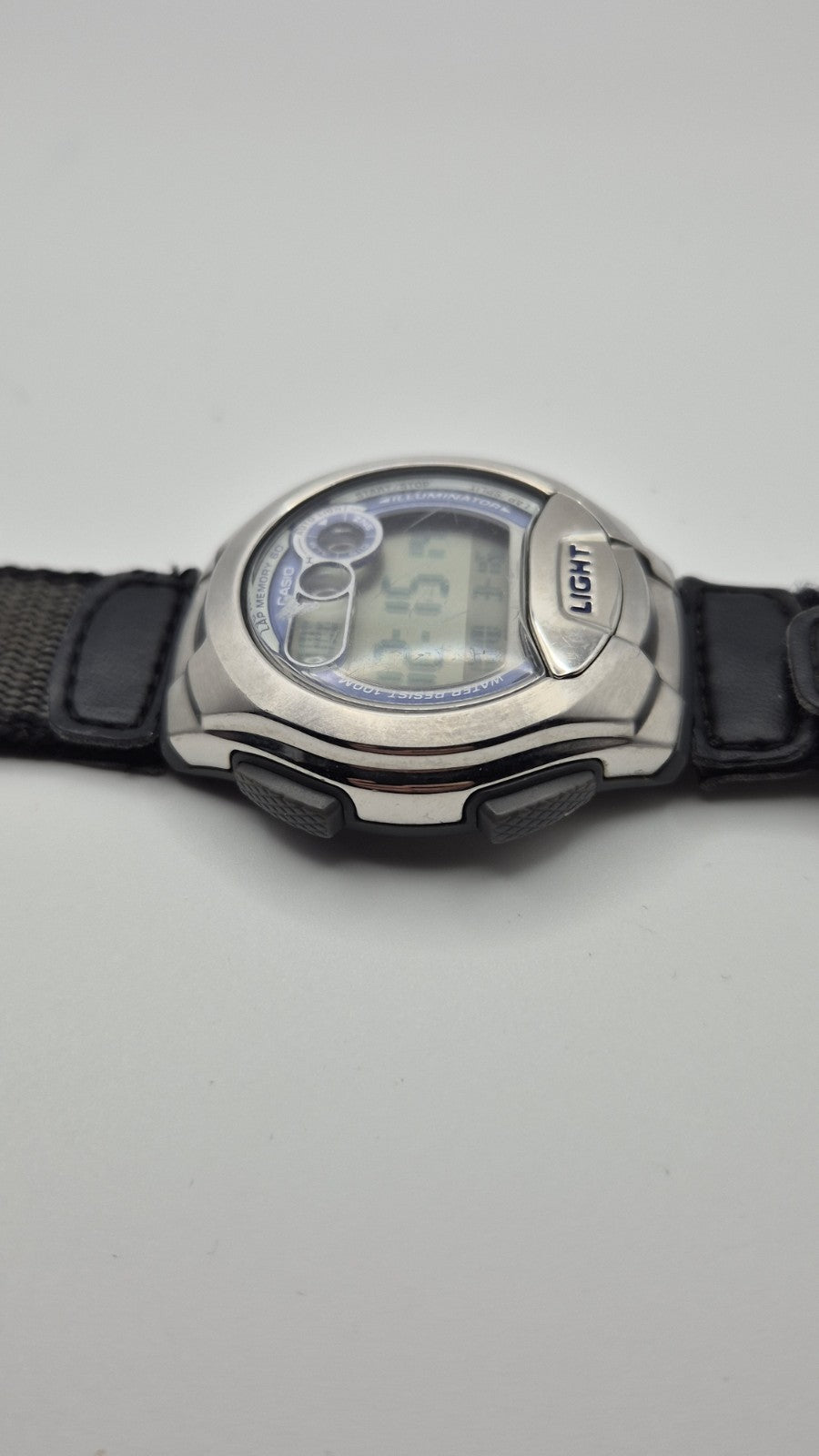 Casio W-752 digital watch3