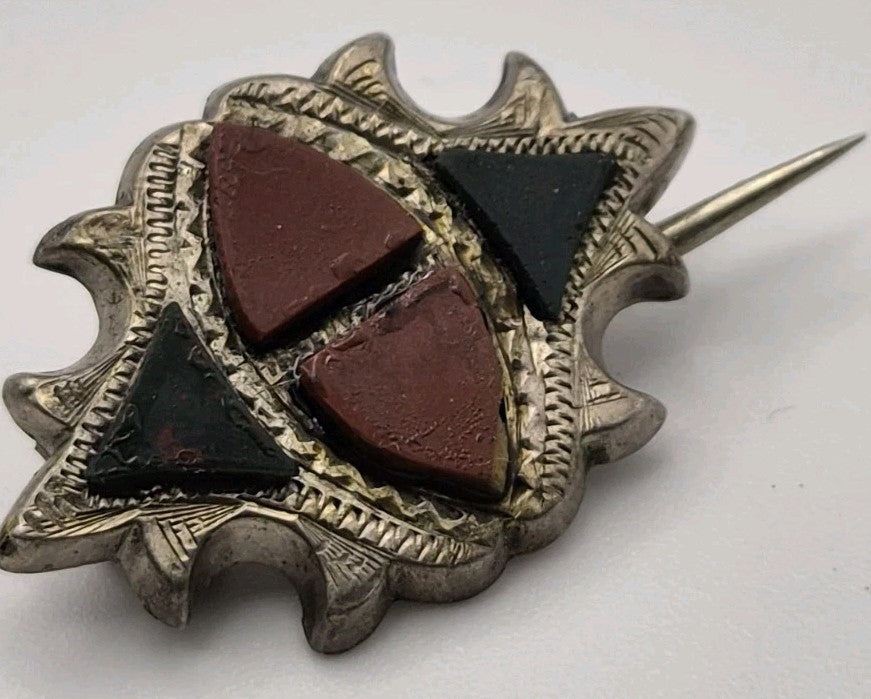 antique Victorian Scottish  pebble  brooch4