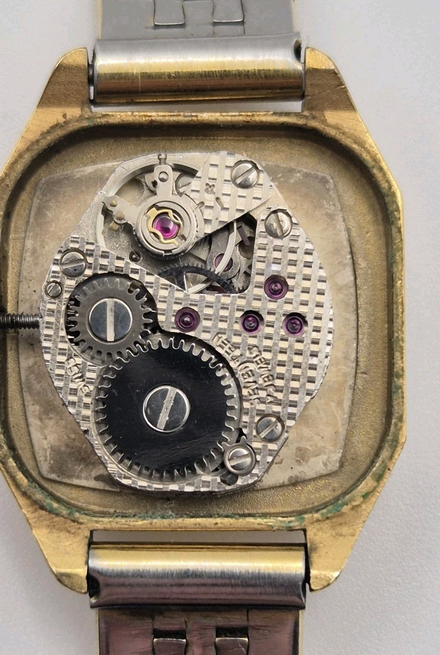 vintage women’s Tissot manual wind dress watch18