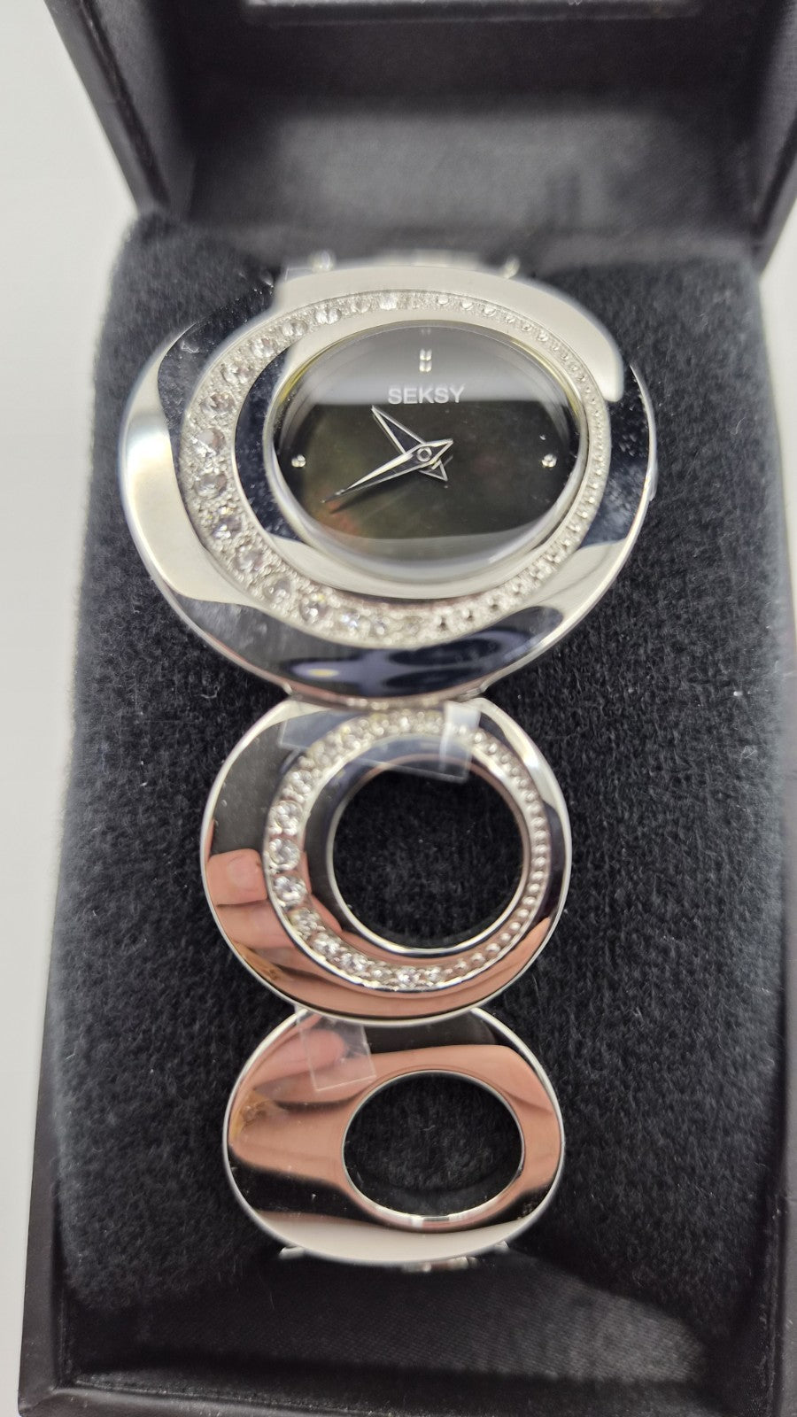 Sekonda Seksy Ladies Watch Boxed And Papers1