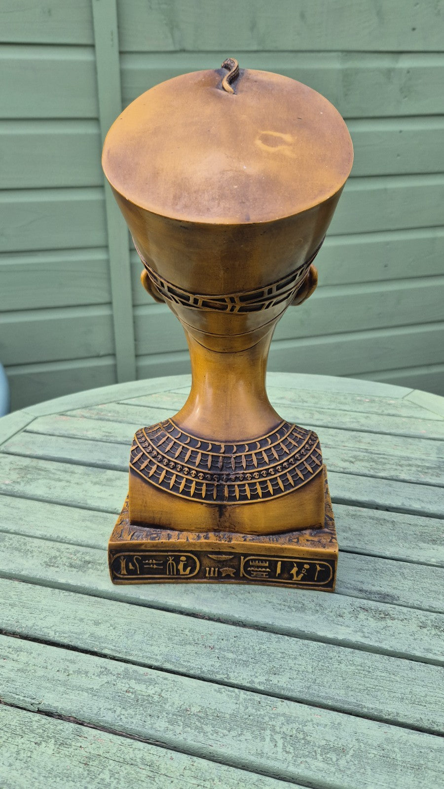 Decorative Replica of the famous Nefertiti Bust2