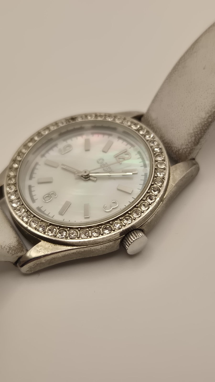 Oasis women's quartz watch2
