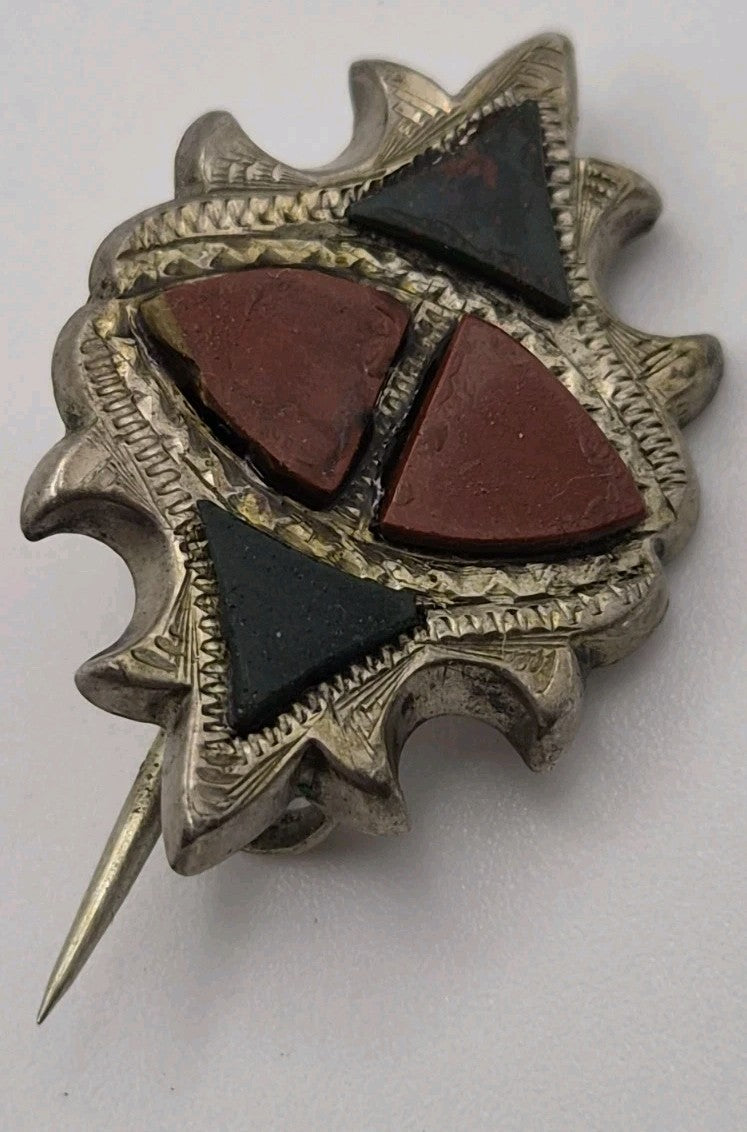 antique Victorian Scottish  pebble  brooch0
