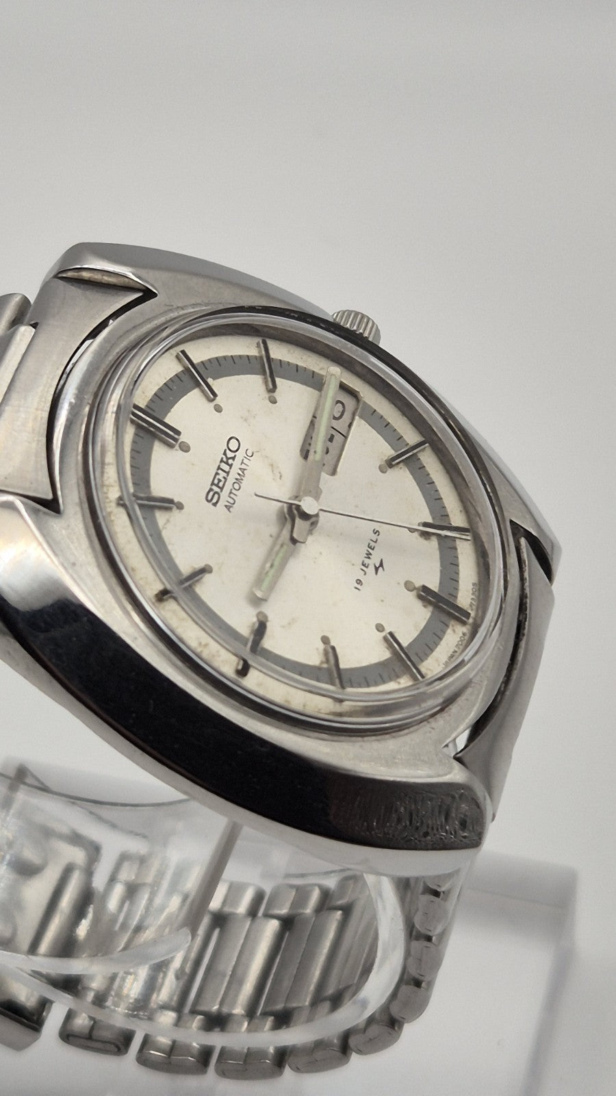 Vintage Seiko Automatic 7006 8040 Day Date Silver Dial – 19J – Japan3
