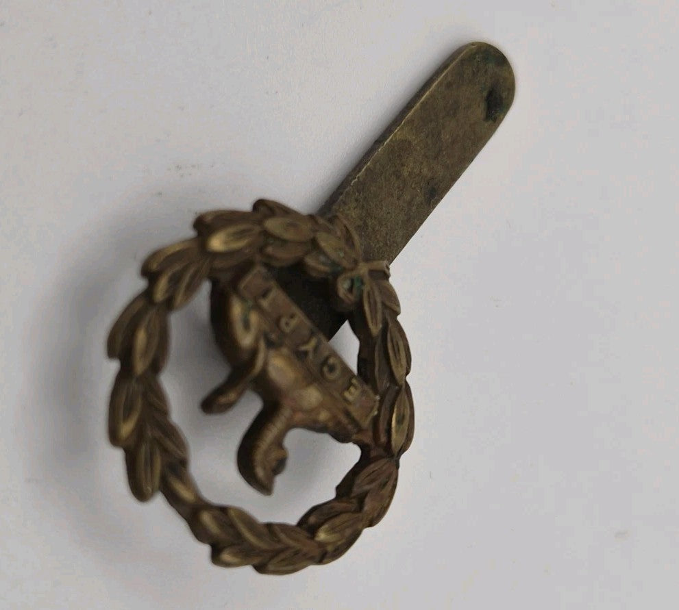 The Gloucestershire Regiment Rear Cap Badge, Fine Vintage Condition1
