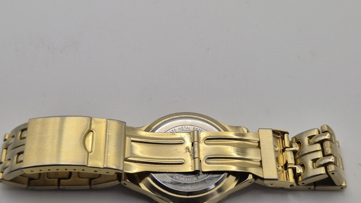 gold toned Pulse brand watch13